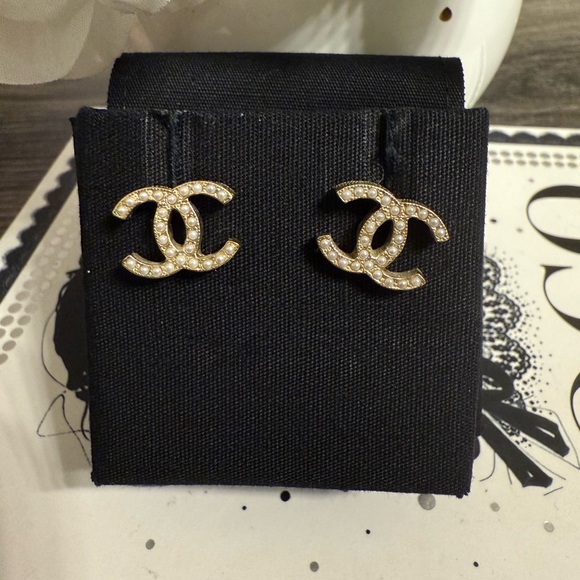 CHANEL Small Gold CC Faux Pearl Stud Earrings - Picture 2 of 8
